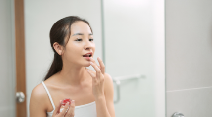 Inilah Penyebab Bibir Tebal dan Hitam pada Seseorang | The Clinic Beautylosophy