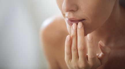 Ini Cara Mencerahkan Bibir Gelap di Klinik kecantikan!